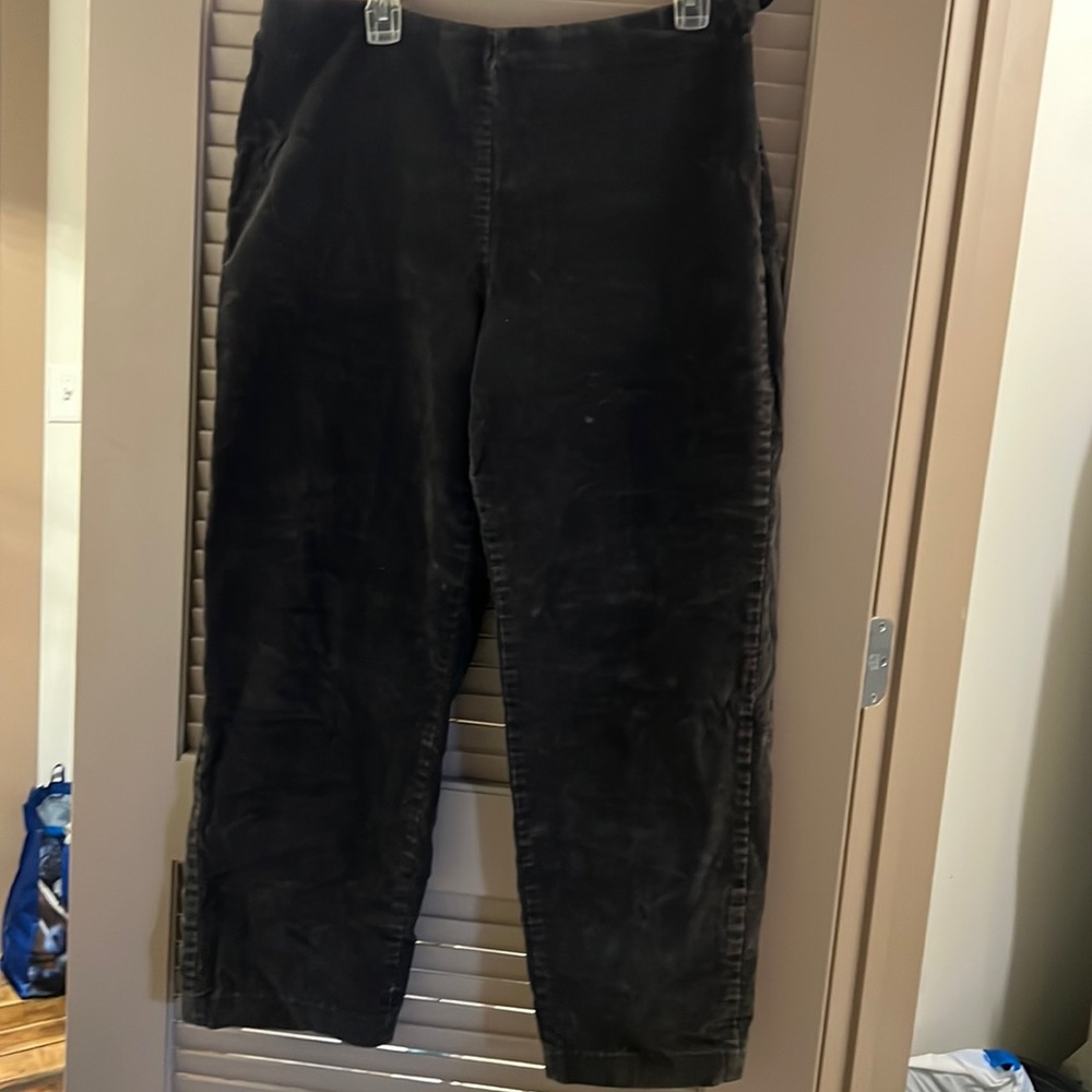 L.L Bean Womens Corduroy loose fit pants sz 14 Reg. 006